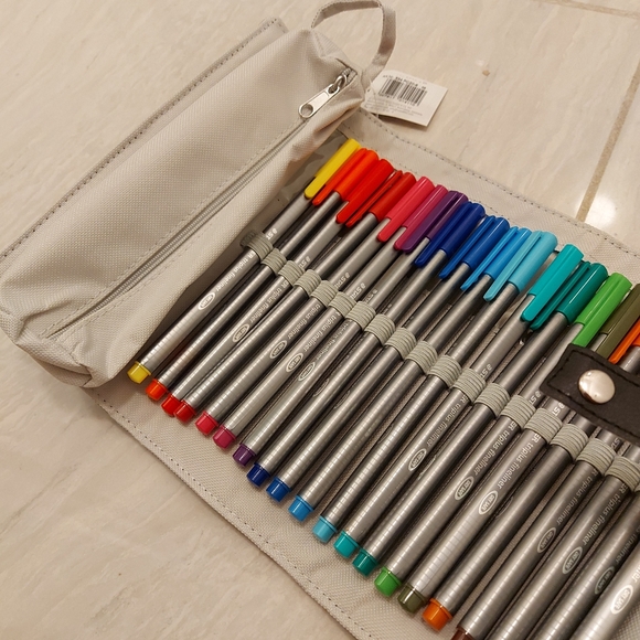 Staedtler triplus fineliner 20pk with pencil case - Picture 2 of 6